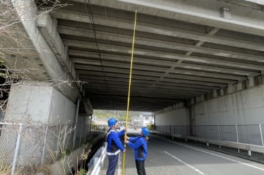 特殊車両通行の上空障害物調査